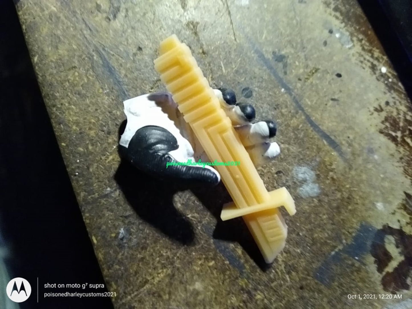 1/6 Dark Saber (with blade) - Custom Action Figure Accessory - Resin 3D Printed