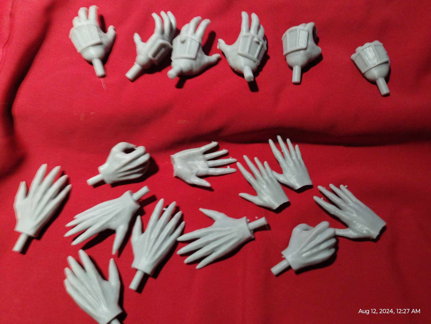 1/6 MISC hands (too small) - Custom Action Figure Accessory - Resin 3D Printed