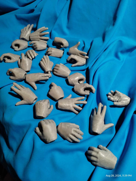 1/6 MISC hands (too small) #2 - Custom Action Figure Accessory - Resin 3D Printed