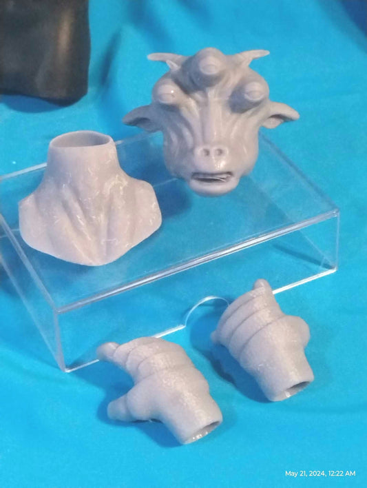 1/6  Ree Yees Head Sculpt & Hands Set - Custom Action Figure Accessory - Resin 3D Printed